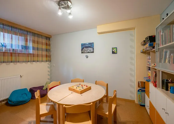 鲁克斯内公寓 *